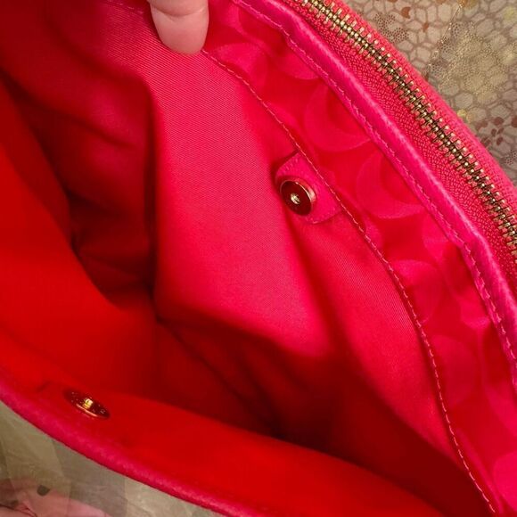 Coach Hot Pink Signature Nylon Crossbody Purse Pink Ruby - Picture 8 of 8